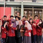 Kemeja Aino SMAN 24, Seragam Kemeja Kelas