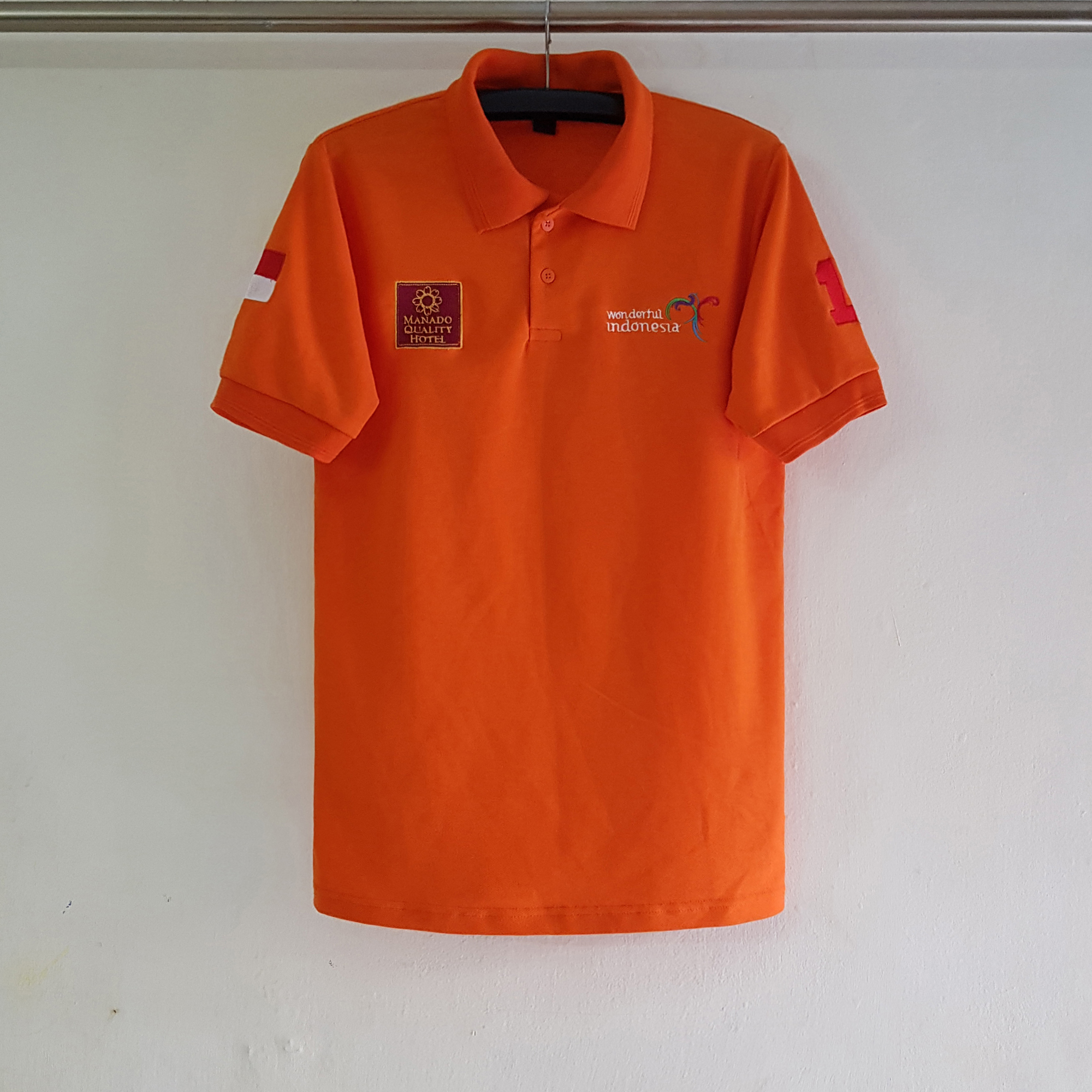 Poloshirts QH15 24, Kaos Kerah Quality Hotel Manado