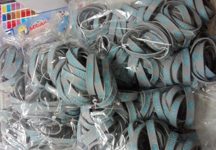 Terima Order Gelang  Karet  dan Lanyard Kips Style