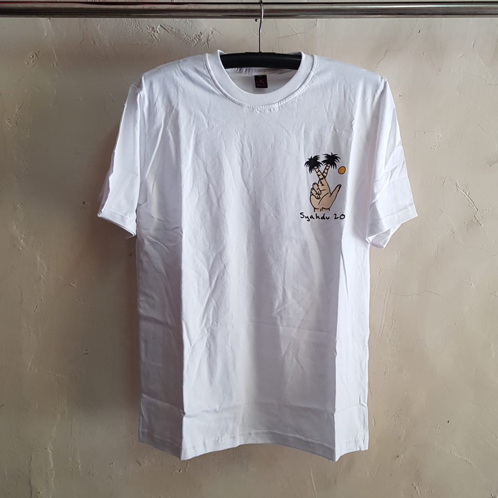 Kaos Kelas Kluarga IPA2, Seragam Oblong
