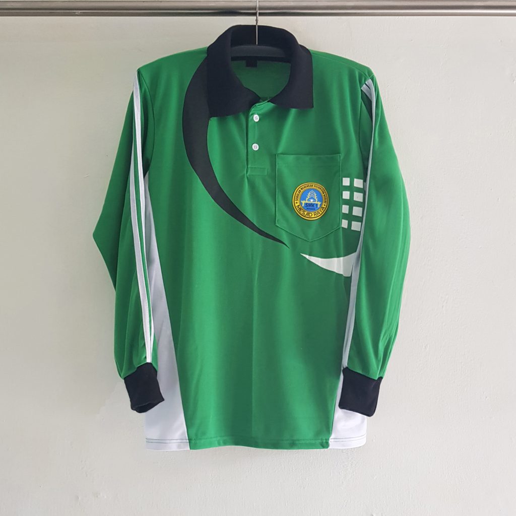 Celana Training Lotto dan Baju Kaos Olah Raga